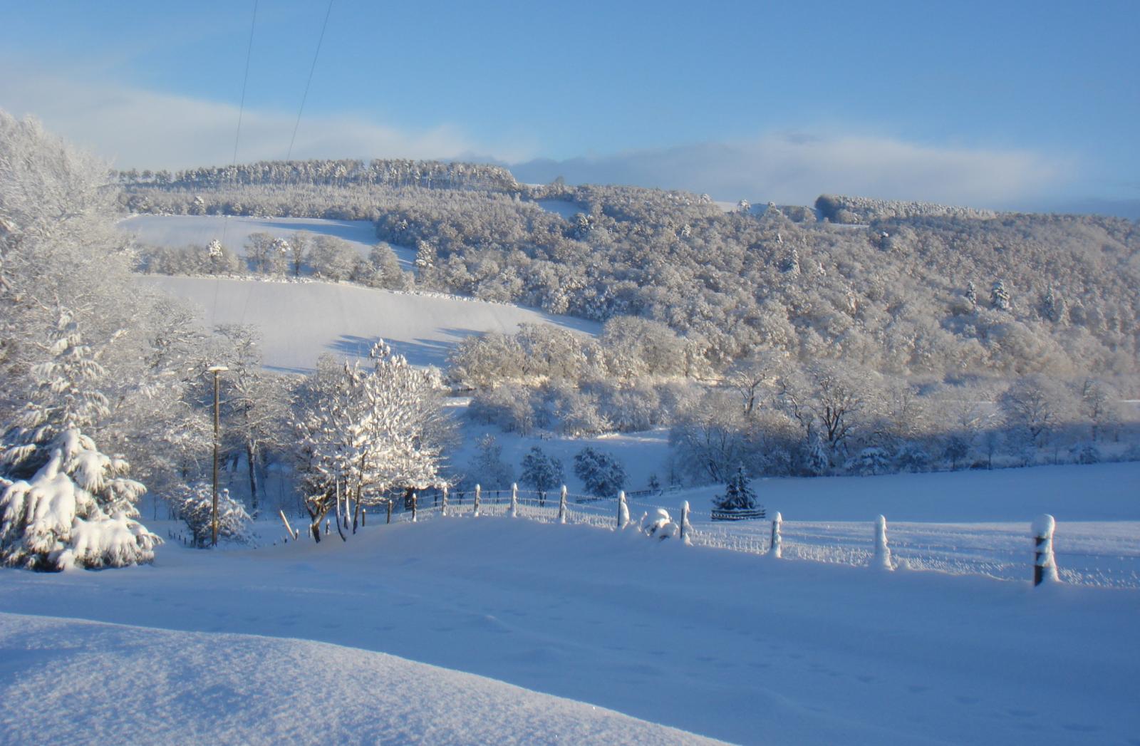 Cold Northerly Winds Usher in Snow Showers and Icy Conditions